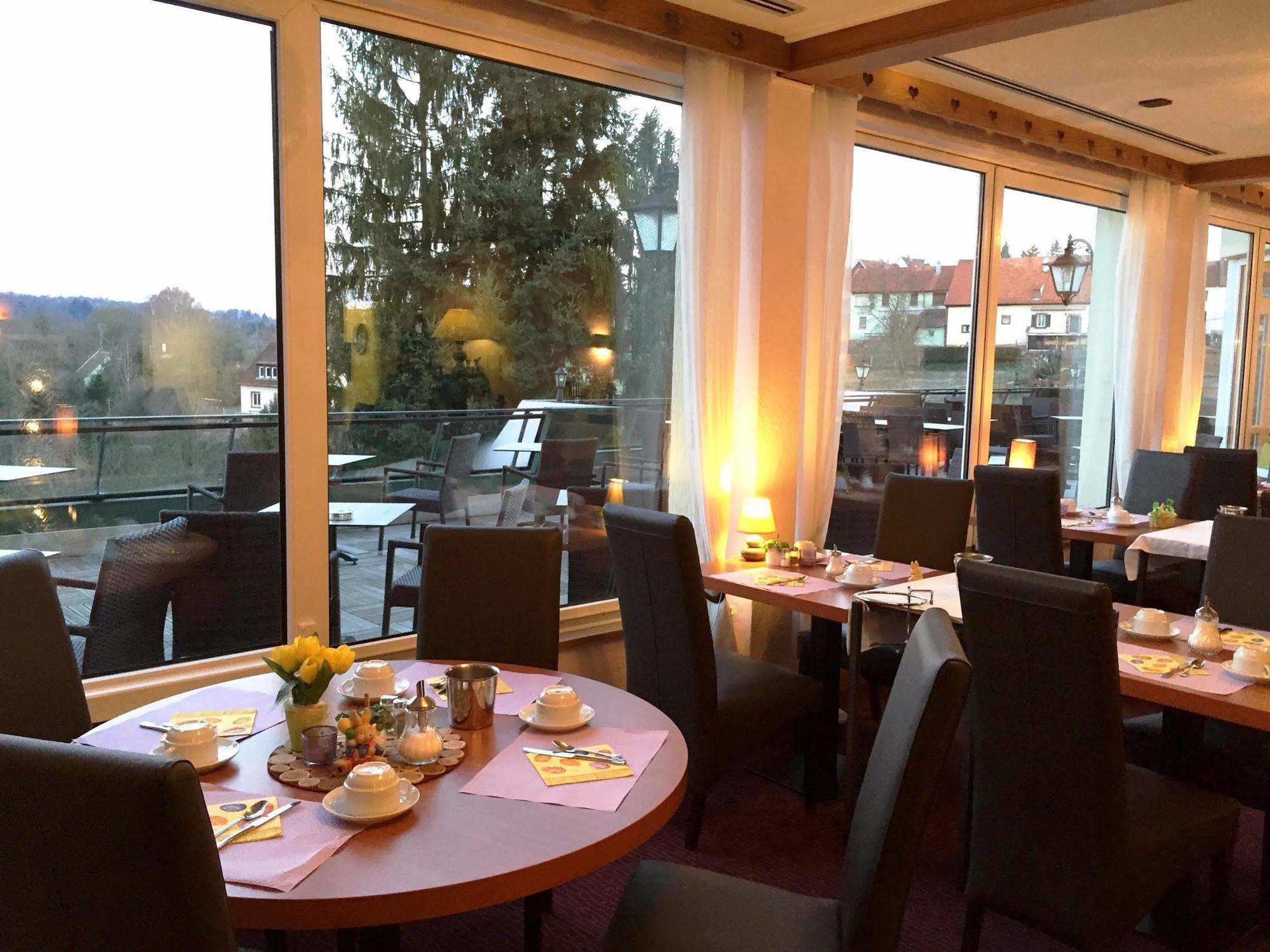 Hotel Restaurant Aux Trois Roses La Petite-Pierre Exteriér fotografie